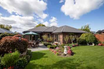 263 Southfield Drive, Lincoln