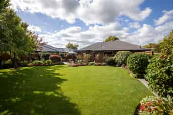 263 Southfield Drive, Lincoln