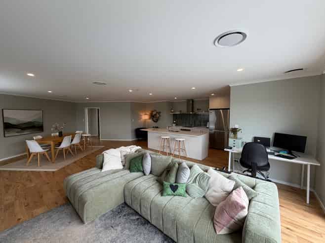 11 Tutira Place, Poraiti