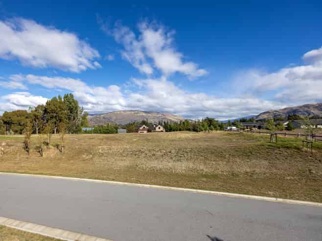 14 Head Place, Albert Town