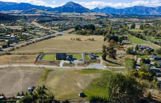 14 Head Place, Albert Town