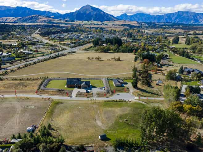 14 Head Place, Albert Town