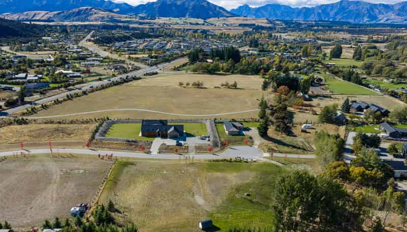 14 Head Place, Albert Town