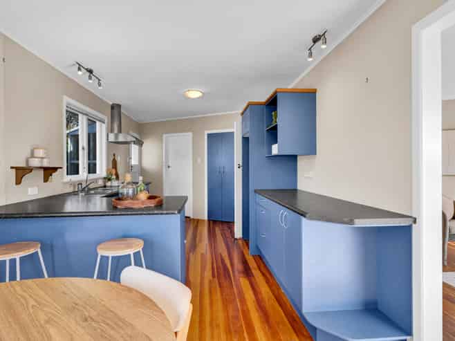 182 Ngamotu Road, Spotswood