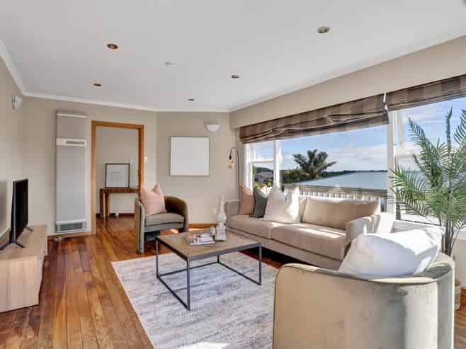 182 Ngamotu Road, Spotswood