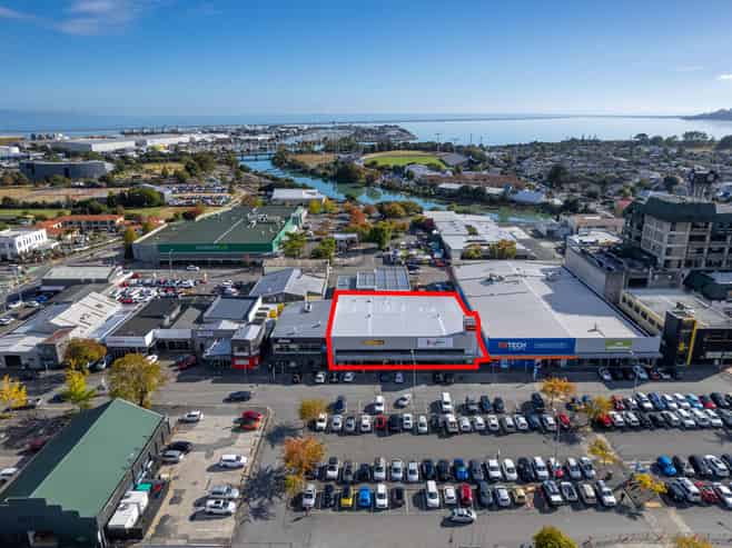Prime Large Format Retail Building For Sale