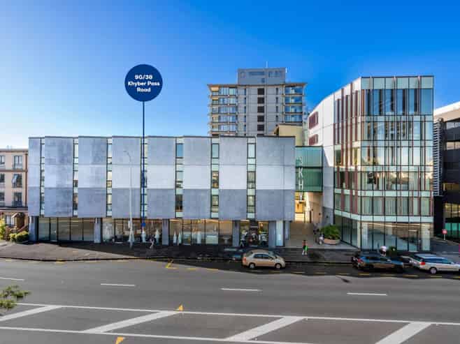 LONG-TERM LEASE – MARKET YIELD!
