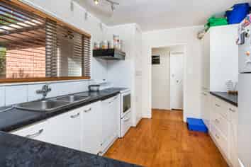 450 Don Buck Road, Massey