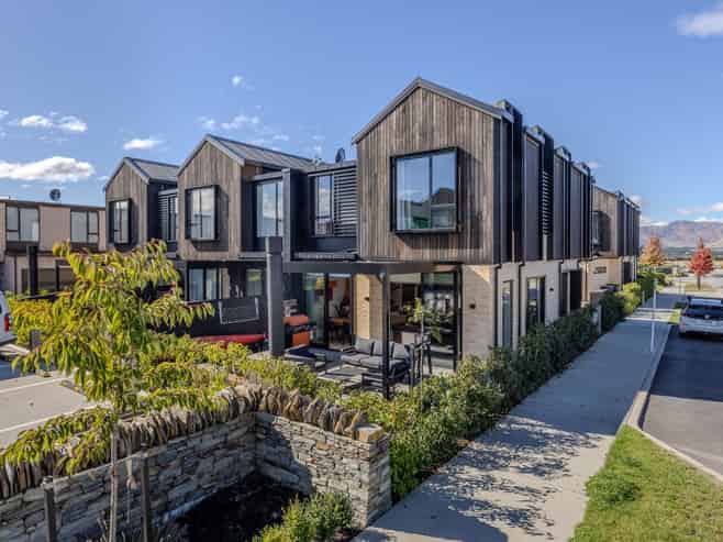 24 Bellfield Lane, Wanaka