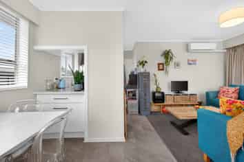 15A Pencarrow Crescent, Wainuiomata