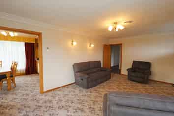 175 Tramway Road, Strathern