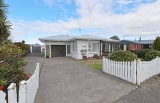 175 Tramway Road, Strathern