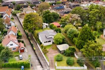 11 Swanson Road, Henderson