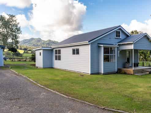 2141 Arapuni Road, Pukeatua