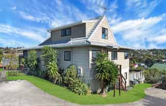 30 Oaktree Avenue, Browns Bay