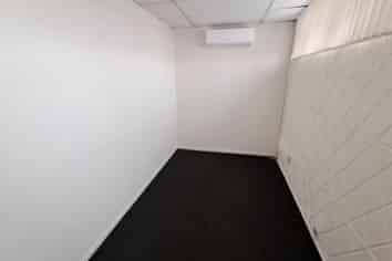 PAPATOETOE OFFICE FOR LEASE
