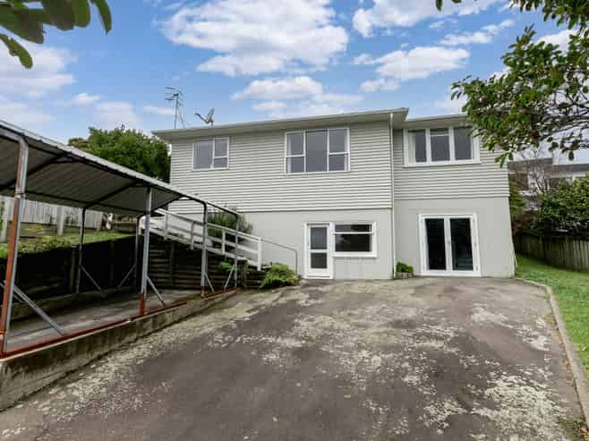 12 Kiwi Road, Raumati Beach