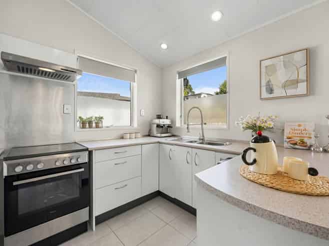 27B Keegan Drive, Massey