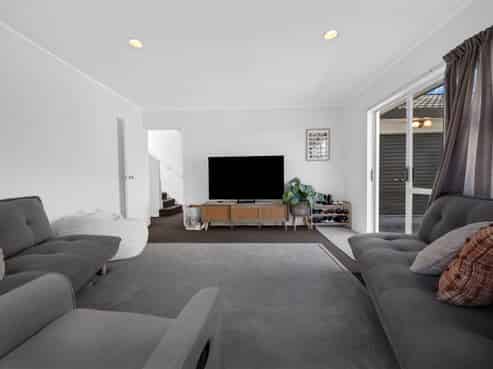 3/27 Halsey Road, Manurewa