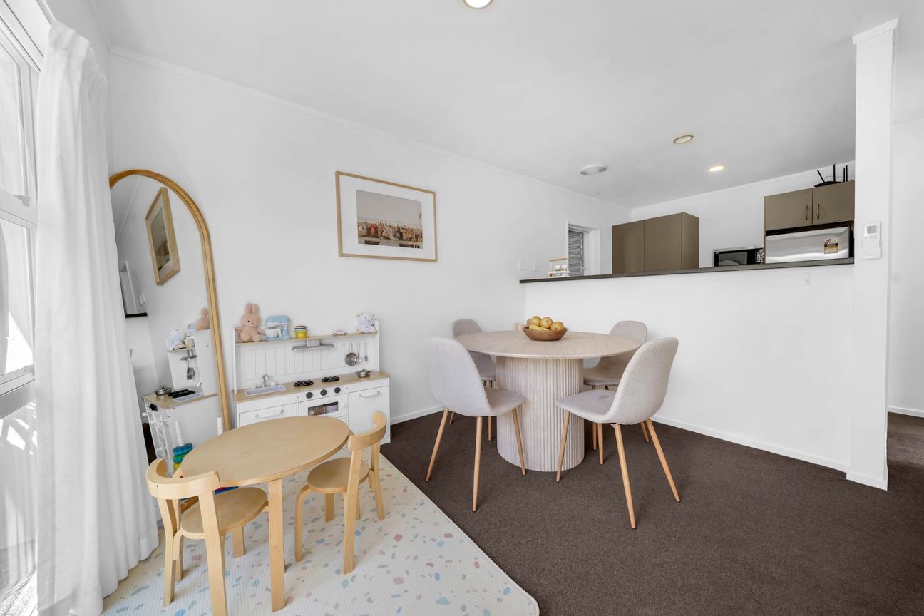 Affordable, Standalone and Renovated Family Home!! - Mehr