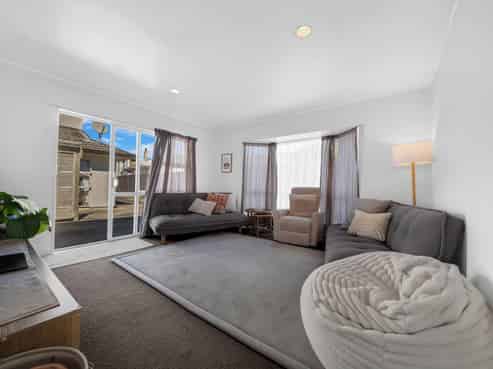 3/27 Halsey Road, Manurewa
