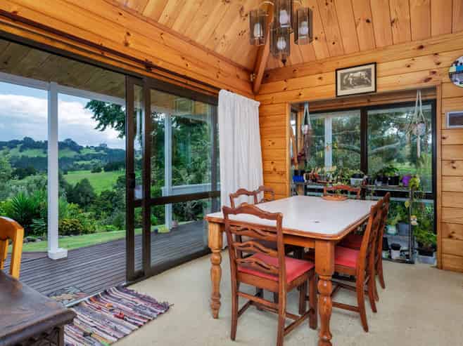 3136 State Highway 1, Umawera