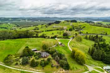 3136 State Highway 1, Umawera