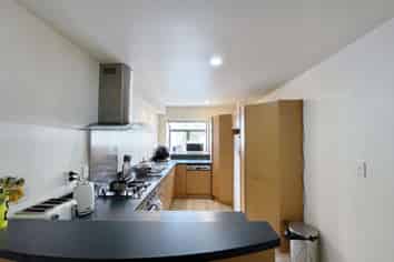 7/4 Brockworth Pl, Riccarton