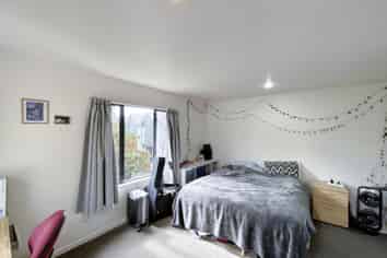 7/4 Brockworth Pl, Riccarton