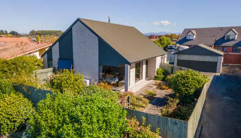 6 Orielton Place, Gleniti