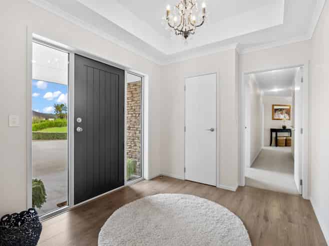 7 Queen Palm Lane, Maunu