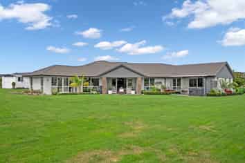 7 Queen Palm Lane, Maunu