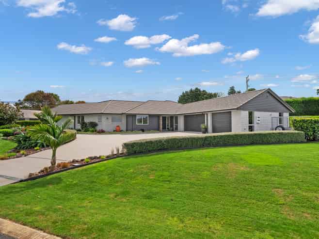 7 Queen Palm Lane, Maunu