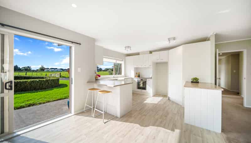 61B Whatapaka Road, Karaka