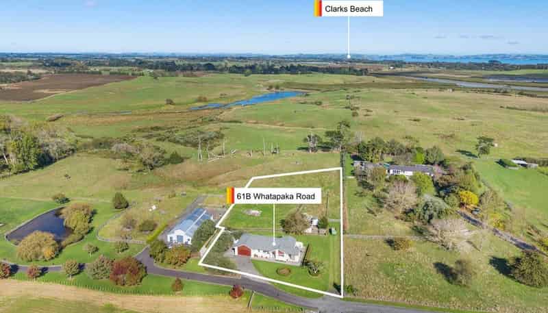 61B Whatapaka Road, Karaka