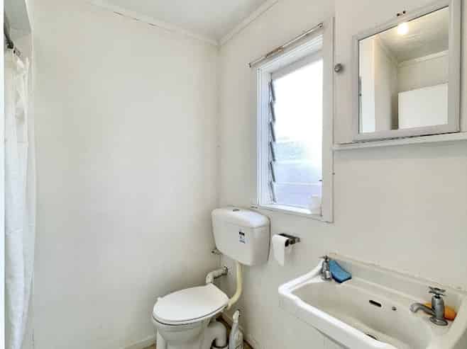 B/17 East Street, Petone