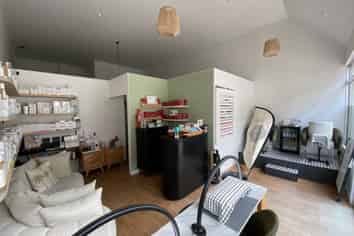 Placed to Capture the Flow- For Lease