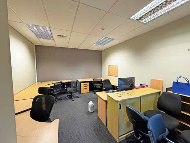 TURNKEY TRITON DRIVE OFFICE - COMPETITIVE RENTAL
