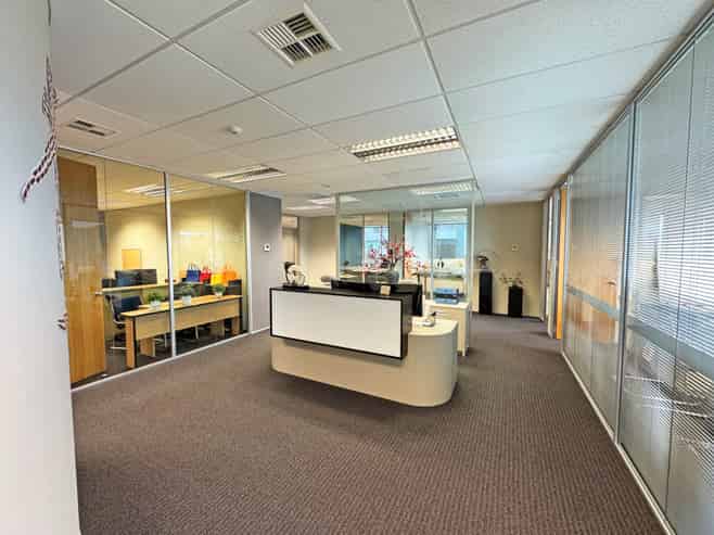 TURNKEY TRITON DRIVE OFFICE - COMPETITIVE RENTAL
