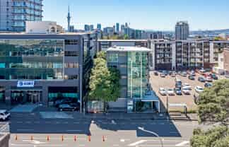 Exposure on Khyber Pass Road