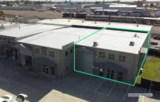 Vacant & Modern Industrial Unit