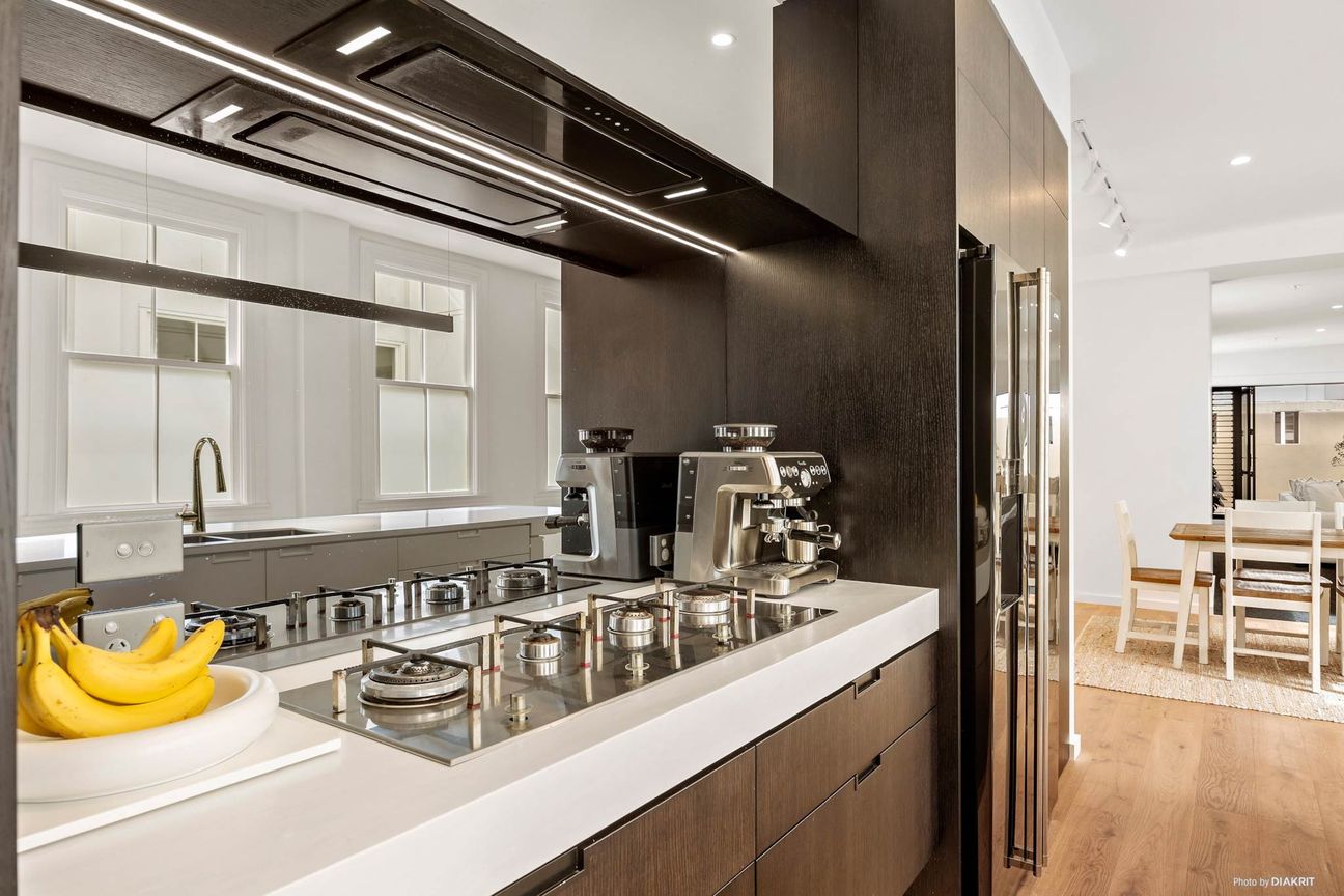 198sqm- Stylish CBD Living - Vista 6