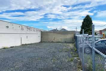 Fenced Yard/Parking South Dunedin 