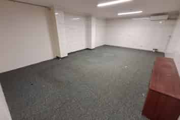 250M² REAR OFFICE/WORK BASE
