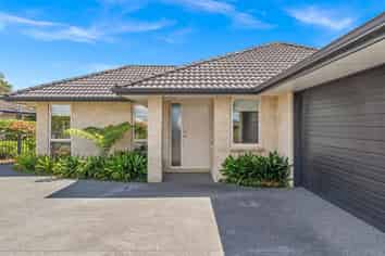 11 North Crest Drive, Onerahi