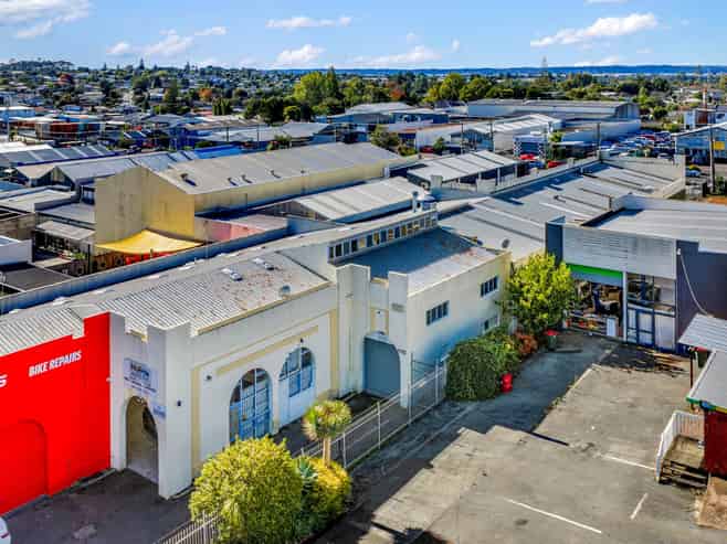 OWNER-OCCUPIER DELIGHT
