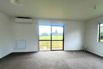 47 McRobbie Road, Kingseat