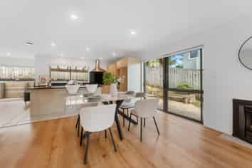 30 Vinewood Drive, Albany