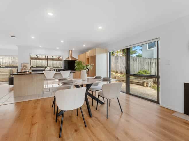 30 Vinewood Drive, Albany