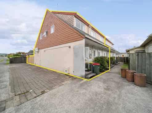 1-3, 35 Malfroy Road, Victoria